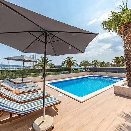 3 Bedroom In Kastel Gomilica * Kaštela