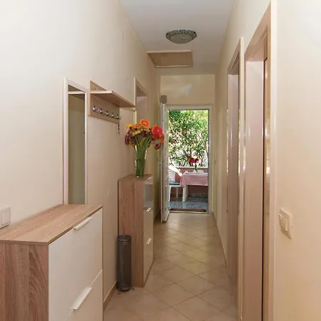 3 Bedroom In Kastel Gomilica Apartamento Kaštela