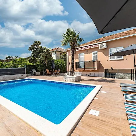 Gorgeous Home In Kastel Gomilica With Wifi *