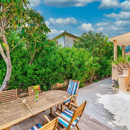 Gorgeous Home In Kastel Gomilica With Wifi