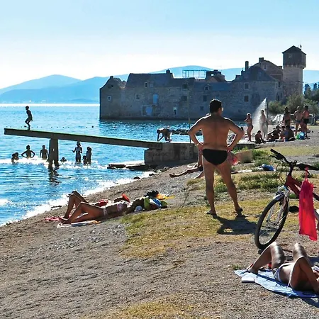 Gorgeous Home In Kastel Gomilica With Wifi Kastela