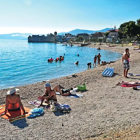 3 Bedroom In Kastel Gomilica * Kaštela
